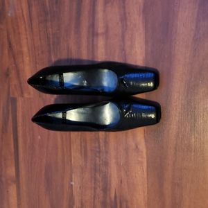 Stuart Weitzman size 7.5B black heels